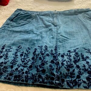 Karen Scott denim skort size 18